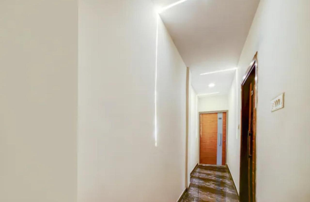 Hotel Nityaa Suites Nueva Delhi Exterior foto