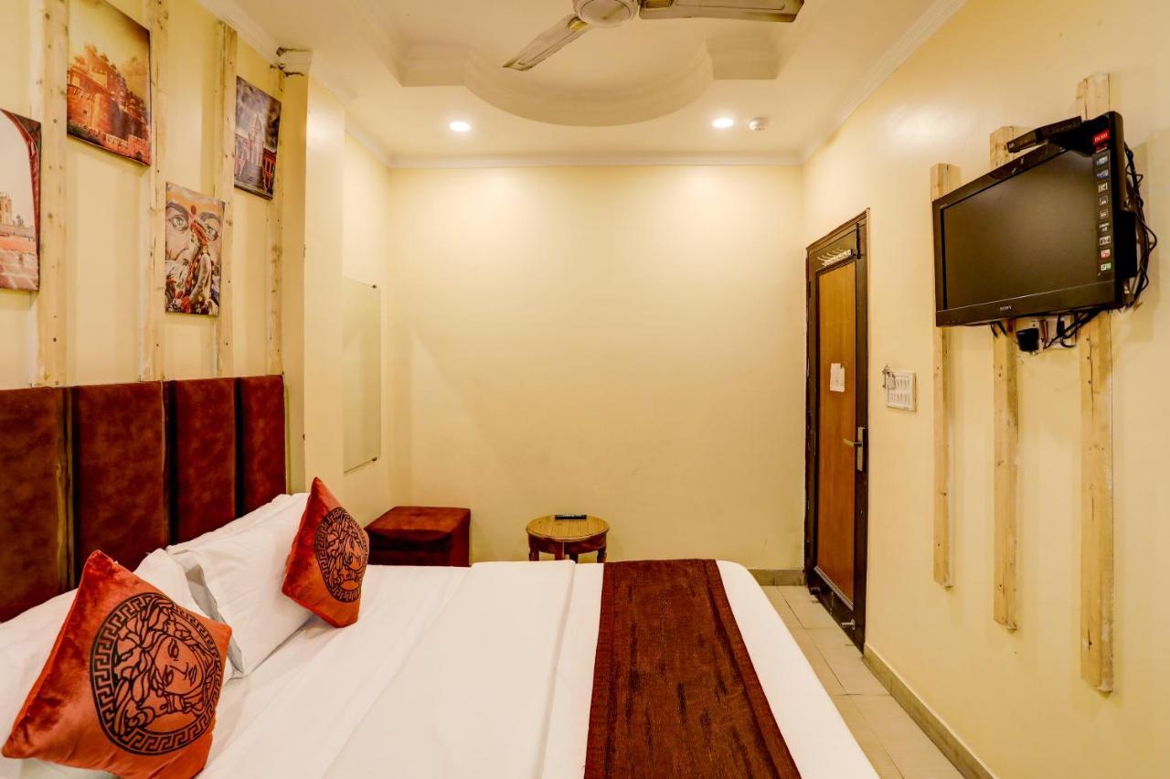 Hotel Nityaa Suites Nueva Delhi Exterior foto