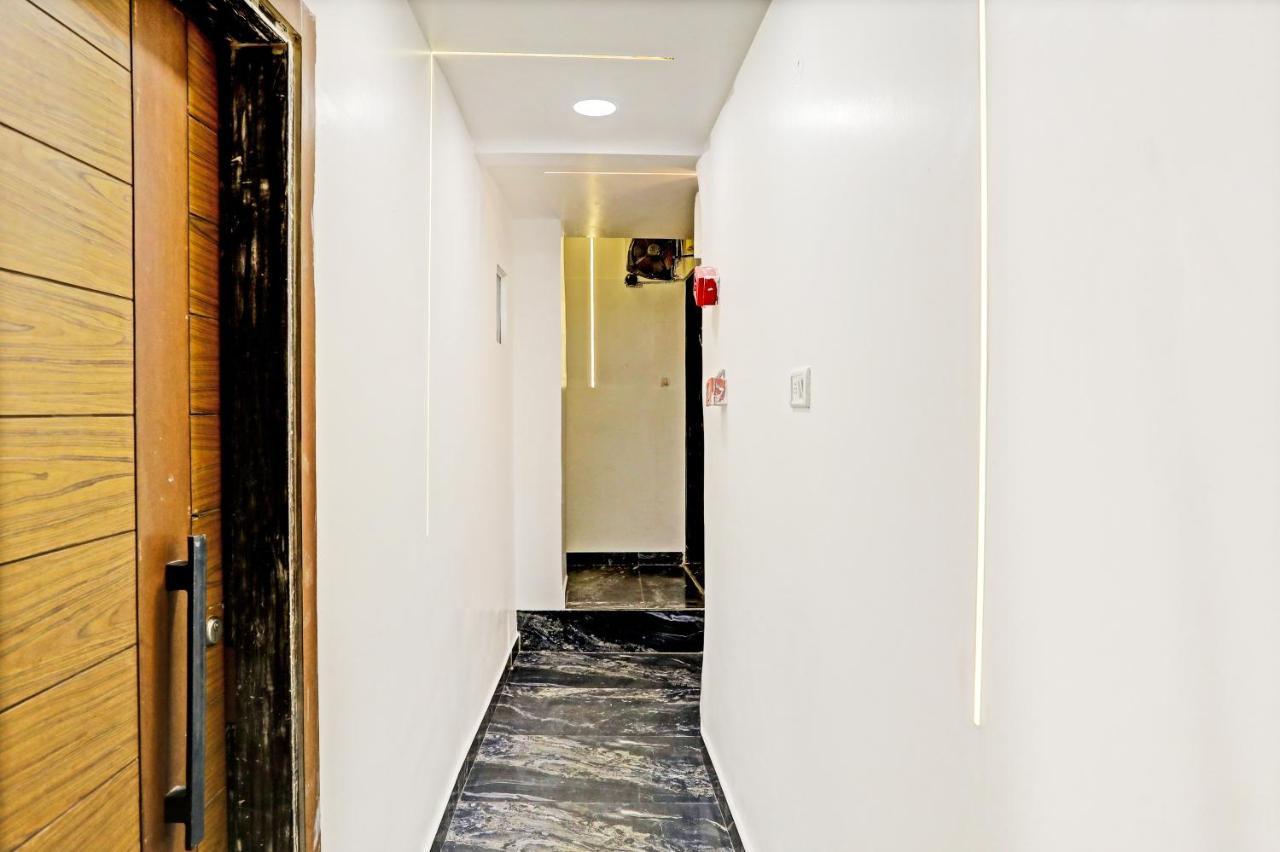 Hotel Nityaa Suites Nueva Delhi Exterior foto